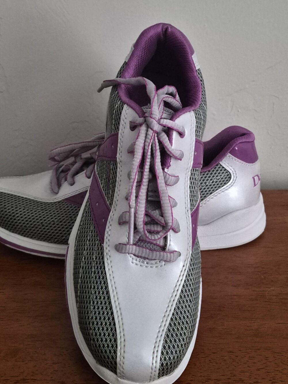 Women's Lightweight Purple and Gray Athletic Bowling Shoes
